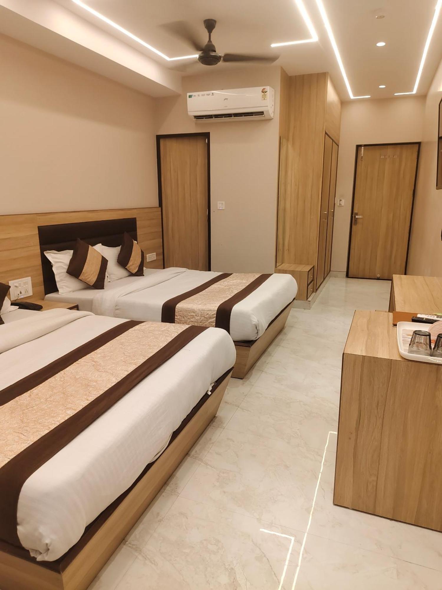 International 66 * New Delhi